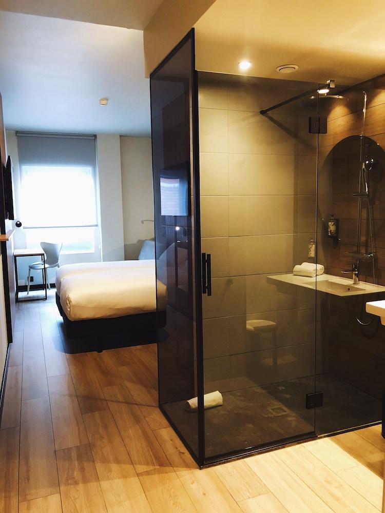 Hotel Voco - By Ihg Bilbao